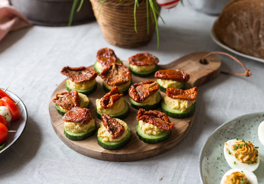 Komkommer hapjes met hummus