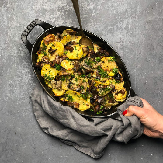 Gebakken aardappelen met champignons