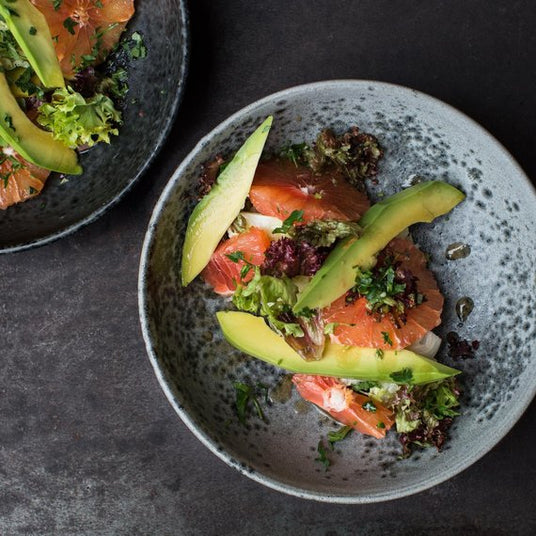 Salade met avocado en grapefruit