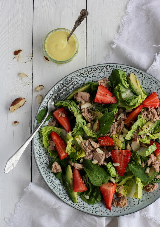 Salade met tonijn en aardbeien