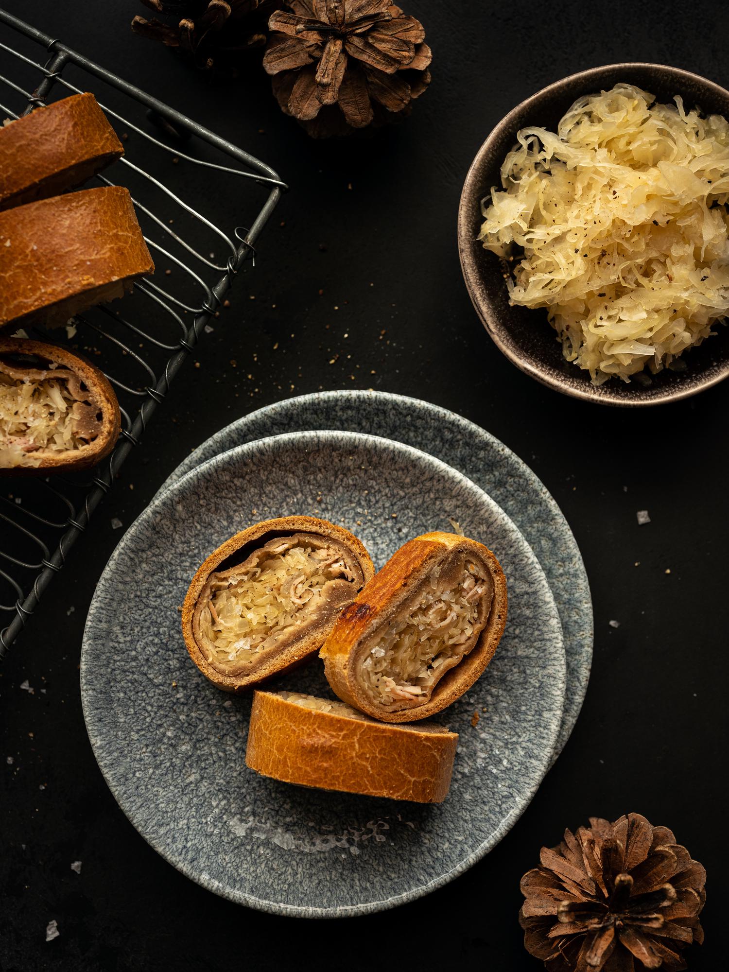 Volkoren strudel met zuurkool en ham