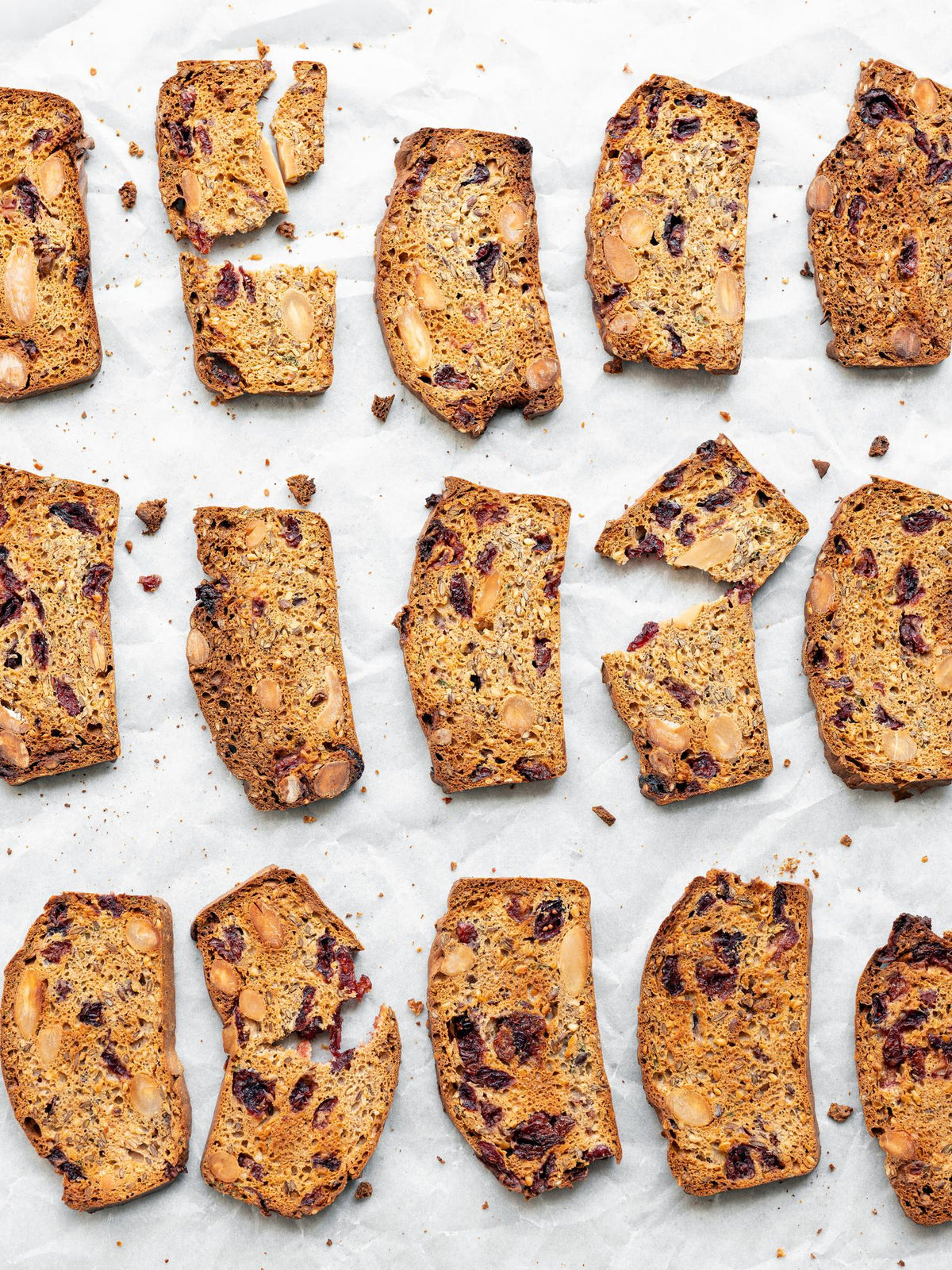 Broodcrackers met veenbessen