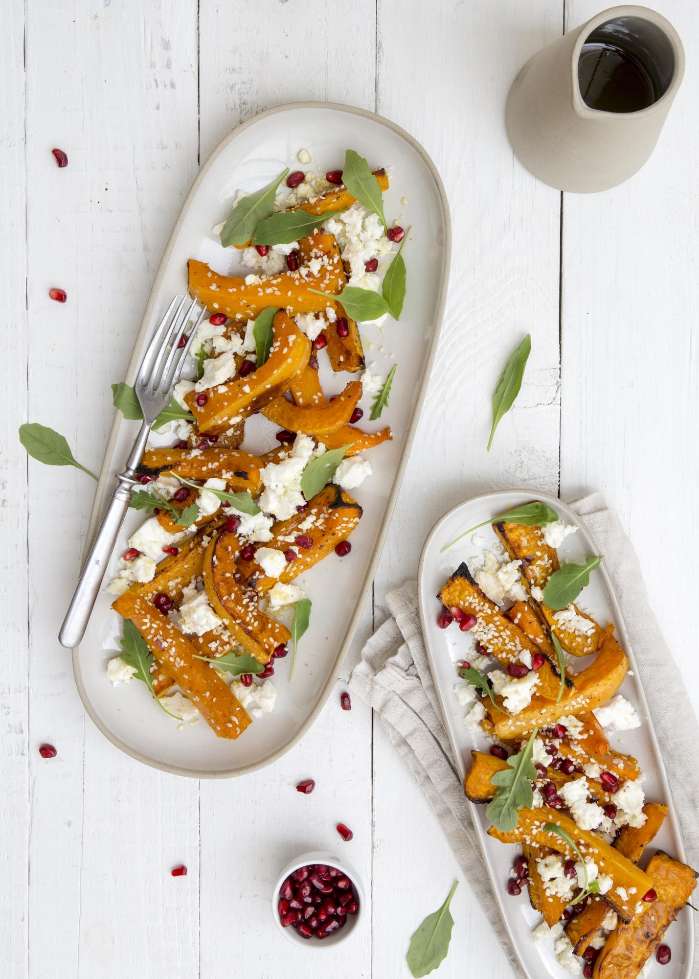 Geroosterde pompoen met feta en sesam