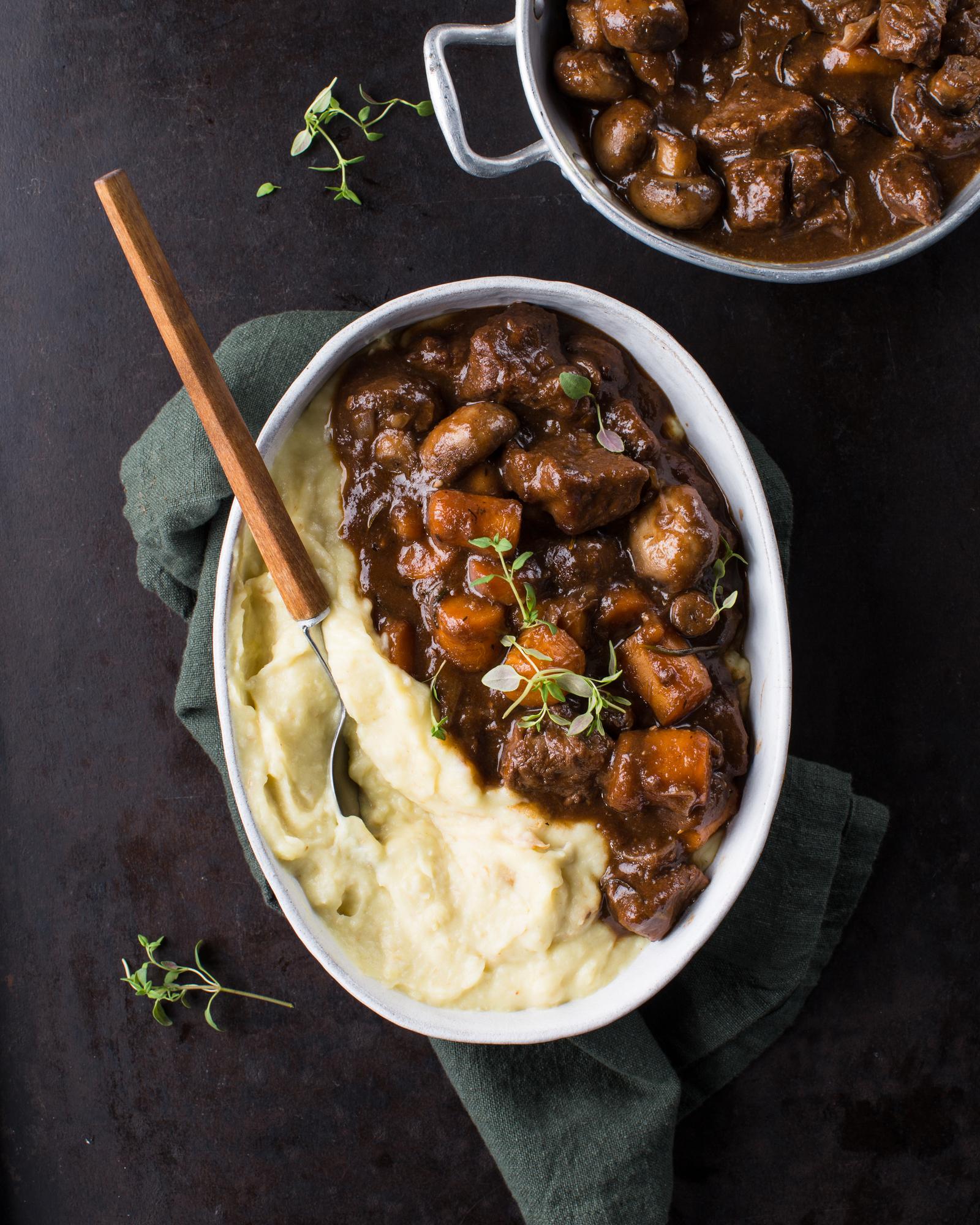 Bourgondisch rundvlees met selderij-aardappelpuree