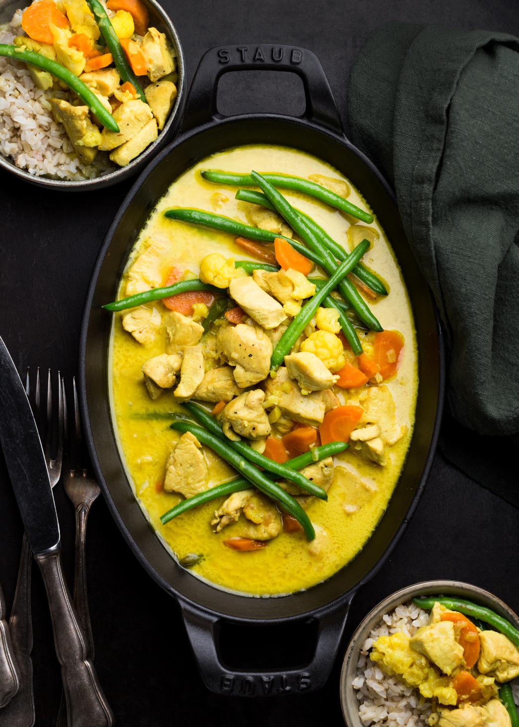 Kippenmengsel met kurkuma en kokosmelk