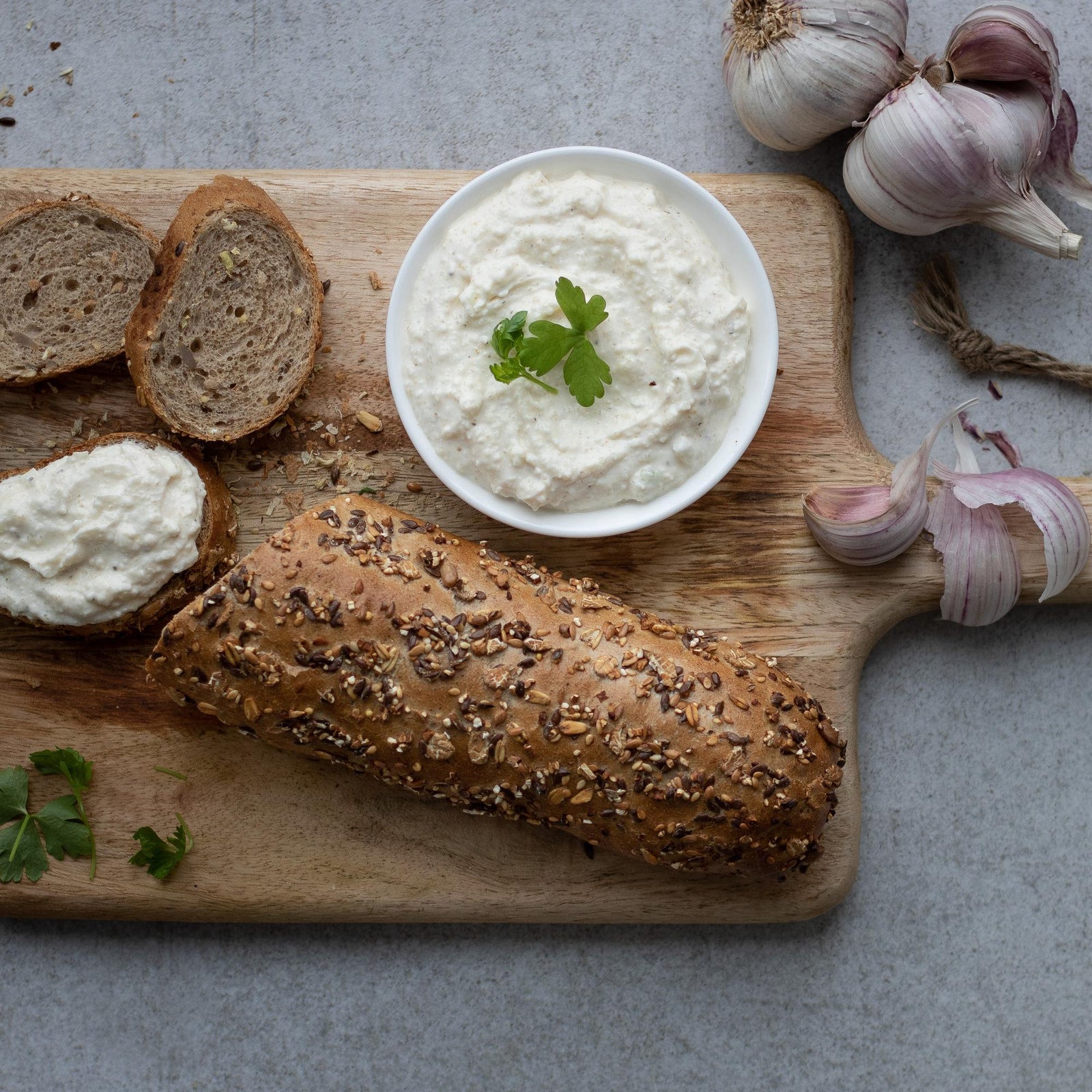 Knoflookspread van Griekse yoghurt