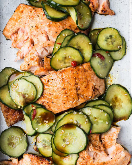 Zalm met komkommersalade