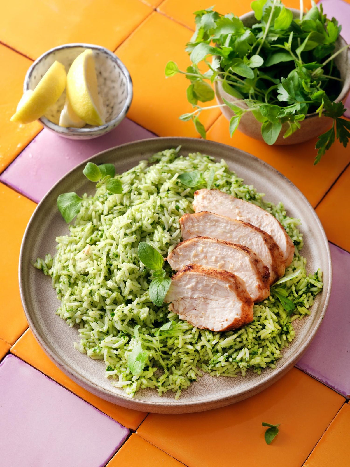 Mexicaanse groene rijst Arroz verde met kipfilet