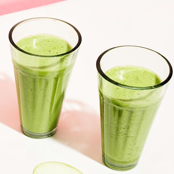 Komkommersmoothie met yoghurt, dille en munt