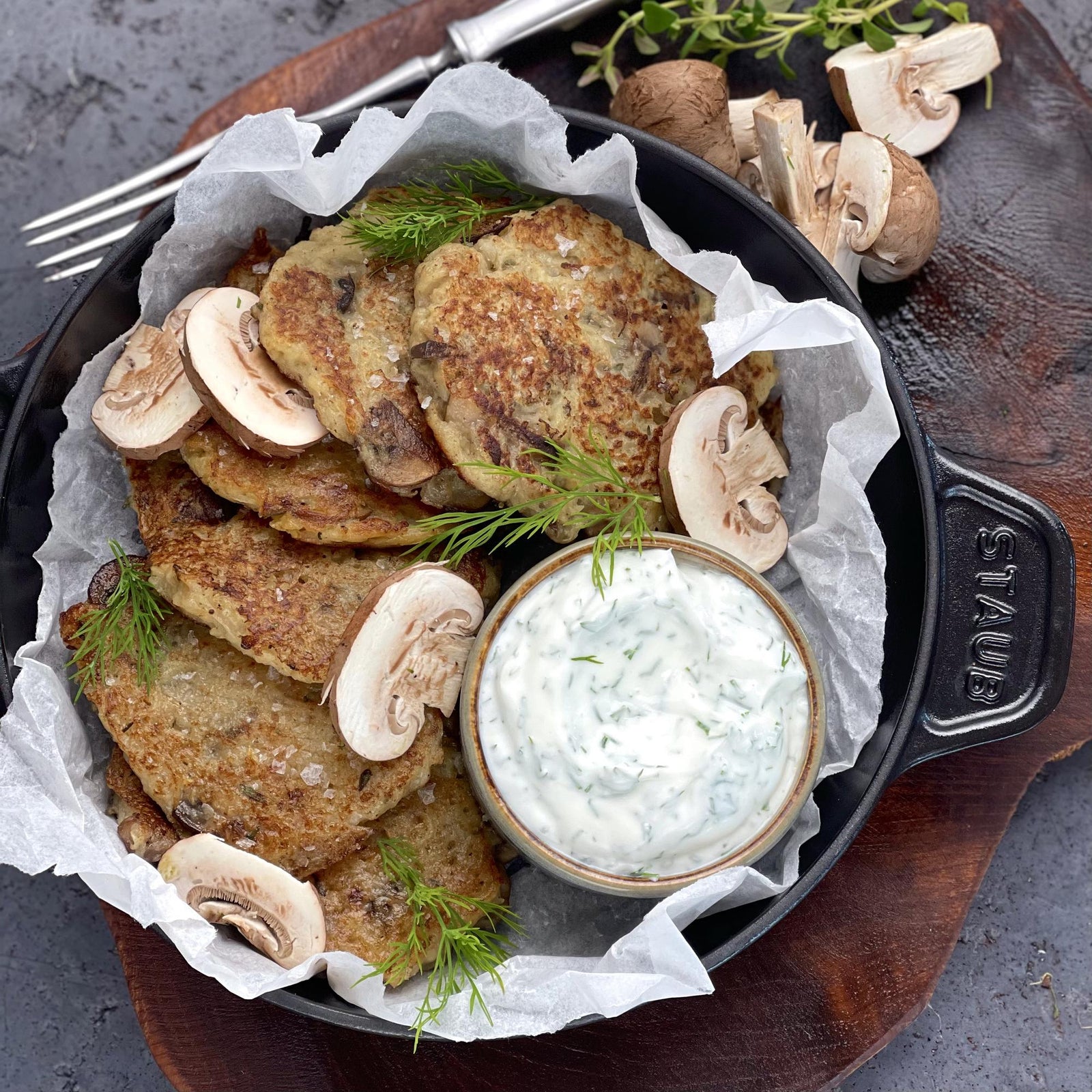 Aardappelkoeken met paddenstoelen