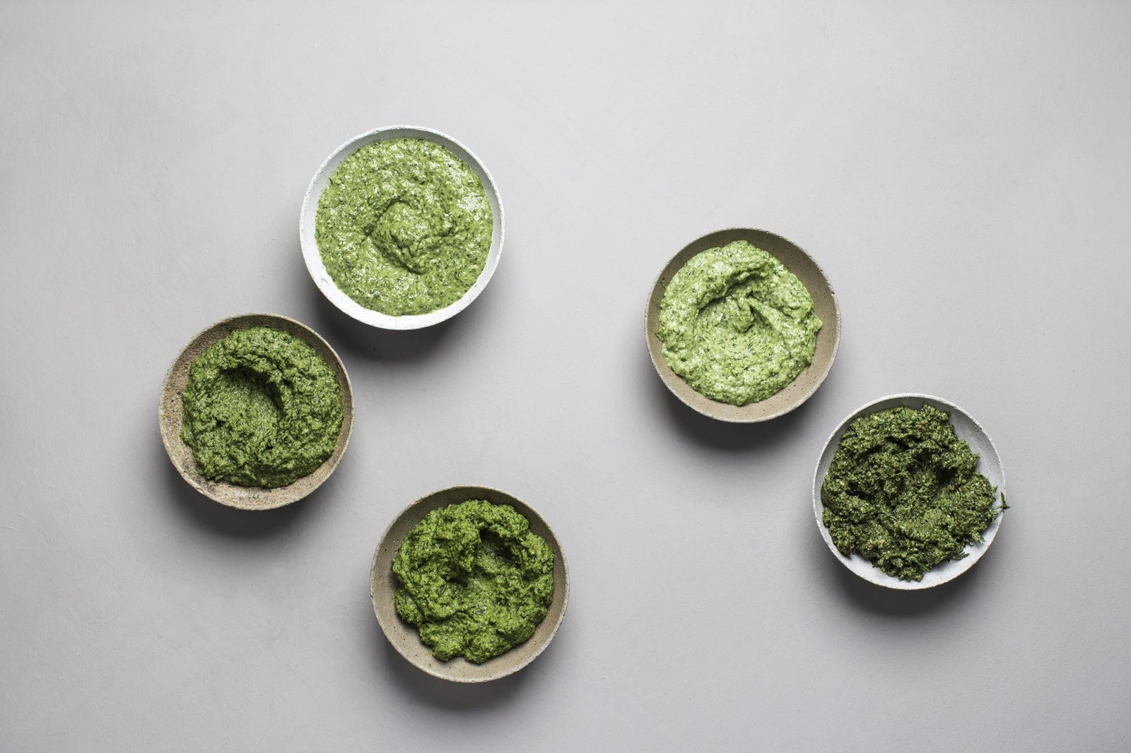 Tijmpesto met pistachenoten en spinazie