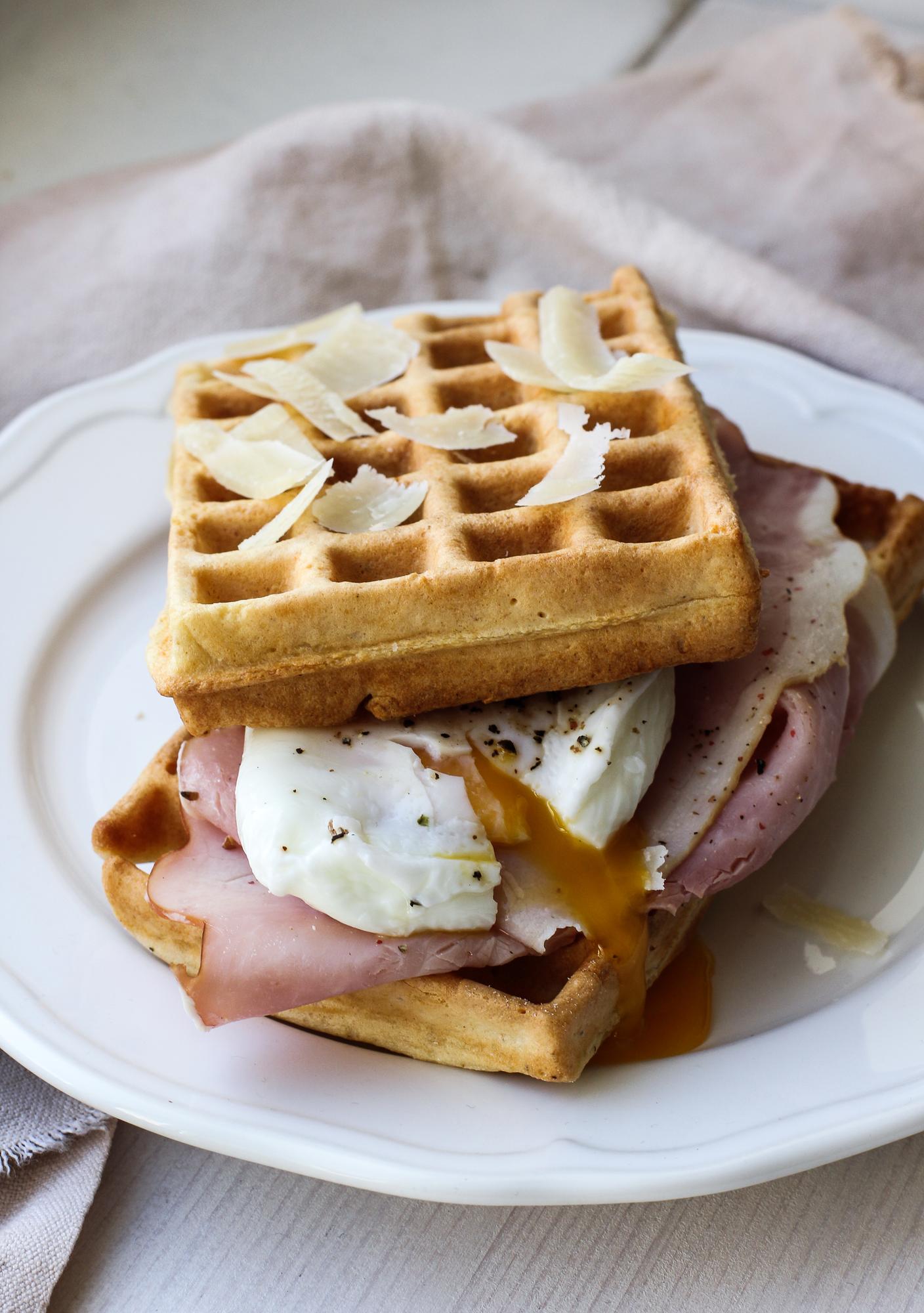 Wafels met parmezaan