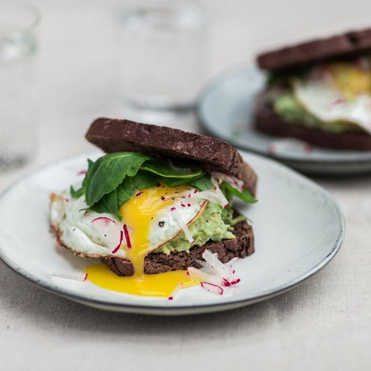 Roggebrood met avocado
