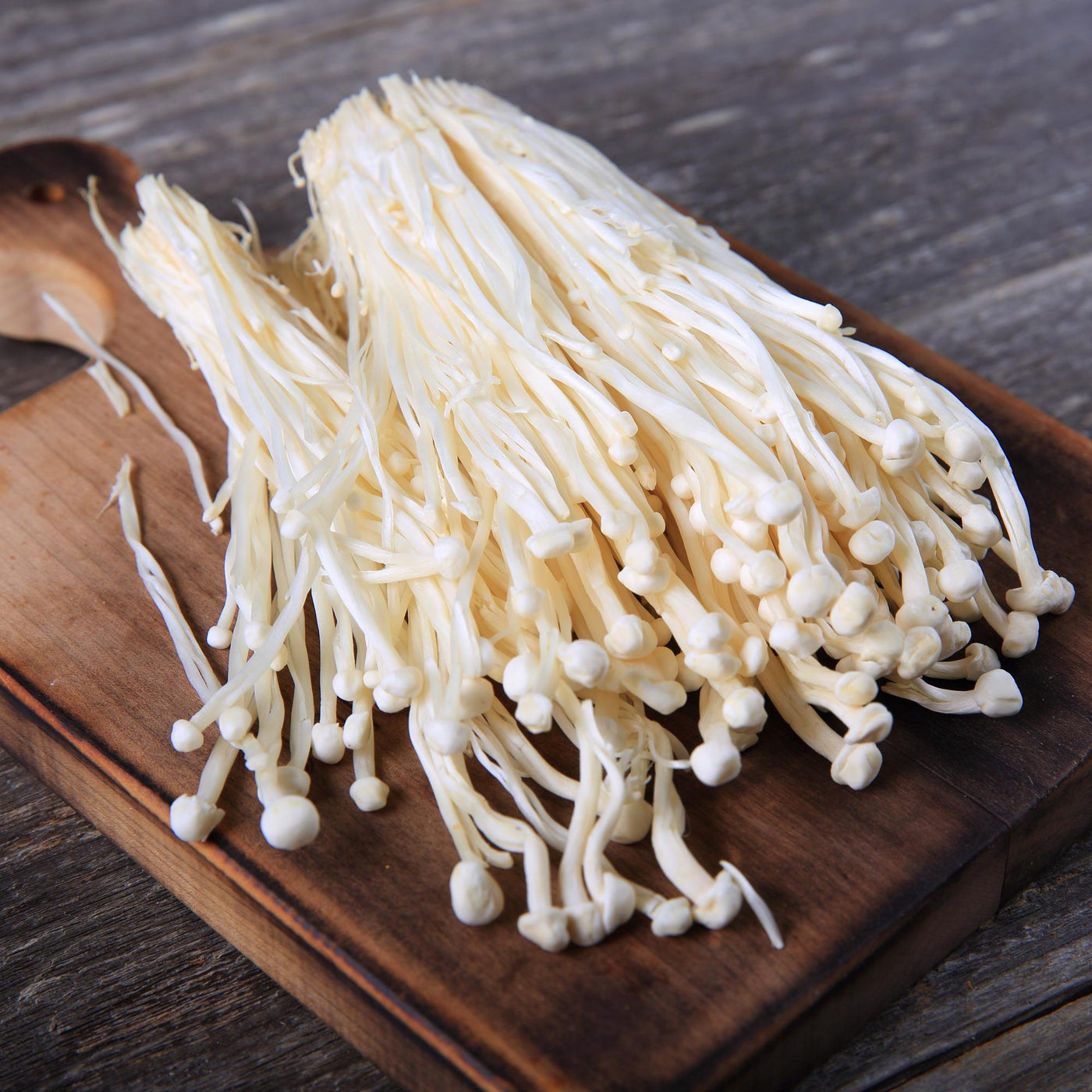 verse enoki paddenstoelen
